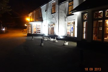 Dartmoor pub.JPG