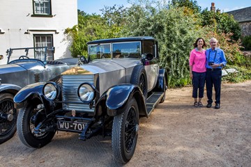 GZK54 John Ryley And Georgia Cheer Ryley
