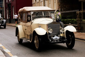 20 GWL18 Cavalcade Through St Helier